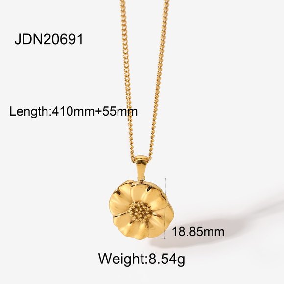 Daisy Necklace - Picture 7 of 7